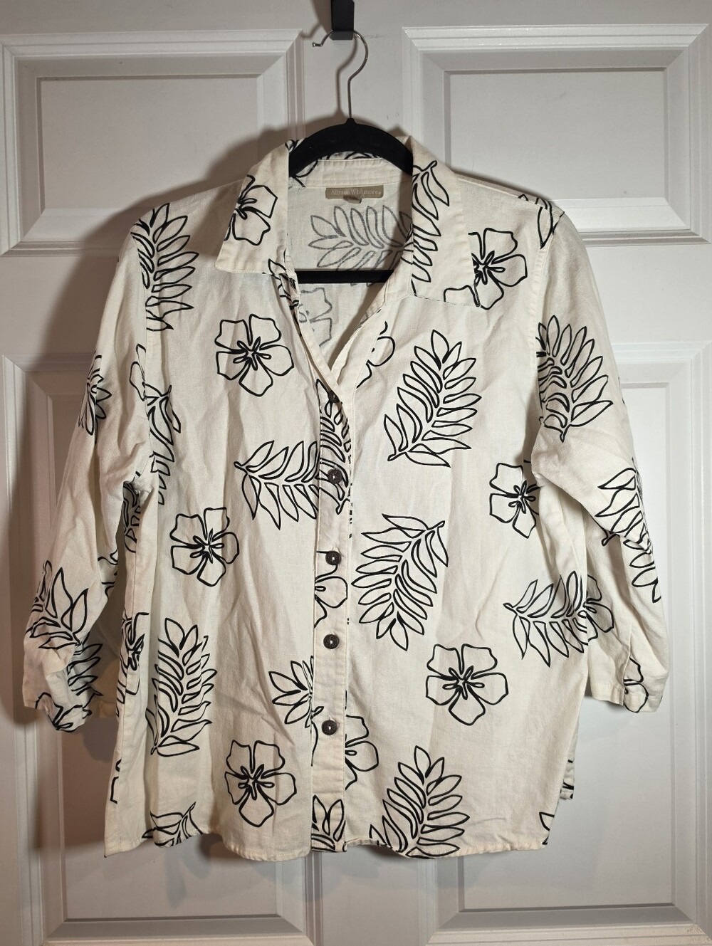 Allyson Whitemore Vintage White Button-Up Shirt with Black Floral Print L